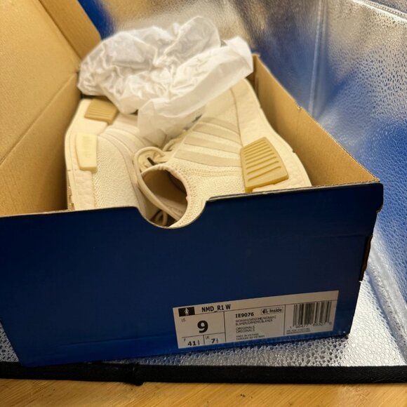 Size‎ 9 Adidas NMD_R1 Wonder White Womens Lace-Up Comfort Athletic Shoes IE9076 - Picture 11 of 11